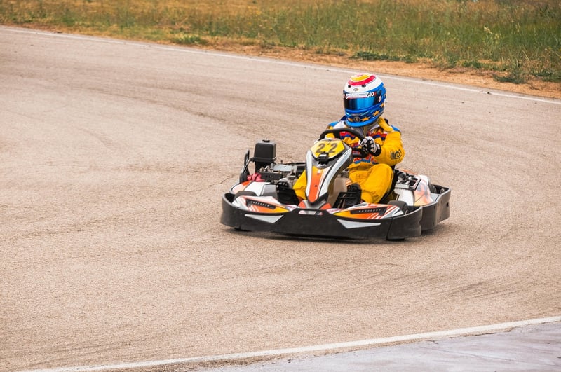 Comment débuter en karting en 2026 : conseils essentiels pour les novices
